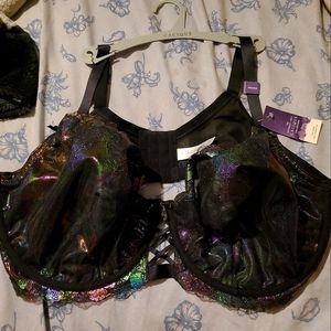 NWT Cacique Underwire Black Iridescent Bra, Size 50DDD.